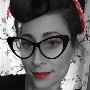 Meet your Posher, Whitt